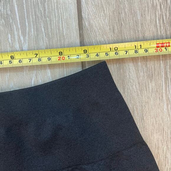 Gymreapers Women’s Scrunch Butt High Rise Workout Shorts Black Small S - Picture 6 of 7